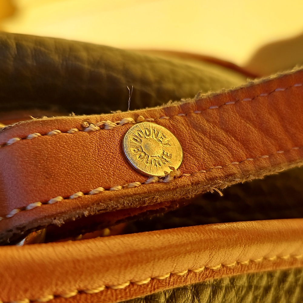 DOONEY & BOURKE❤️Vintage❤️VINTAGE ❤️All Weather ❤️Shoulder Bag - Picture 3 of 8